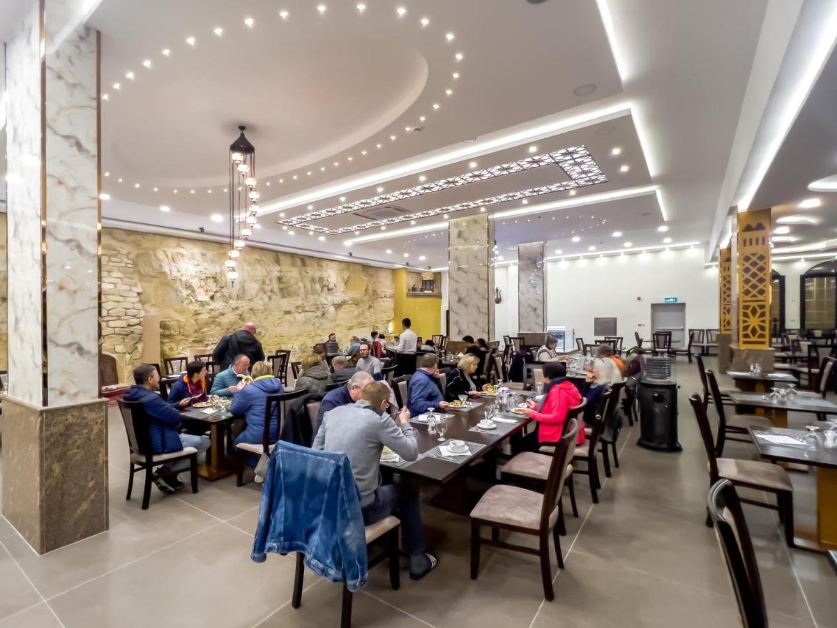 Petra Canyon Hotel Вади Муса Екстериор снимка