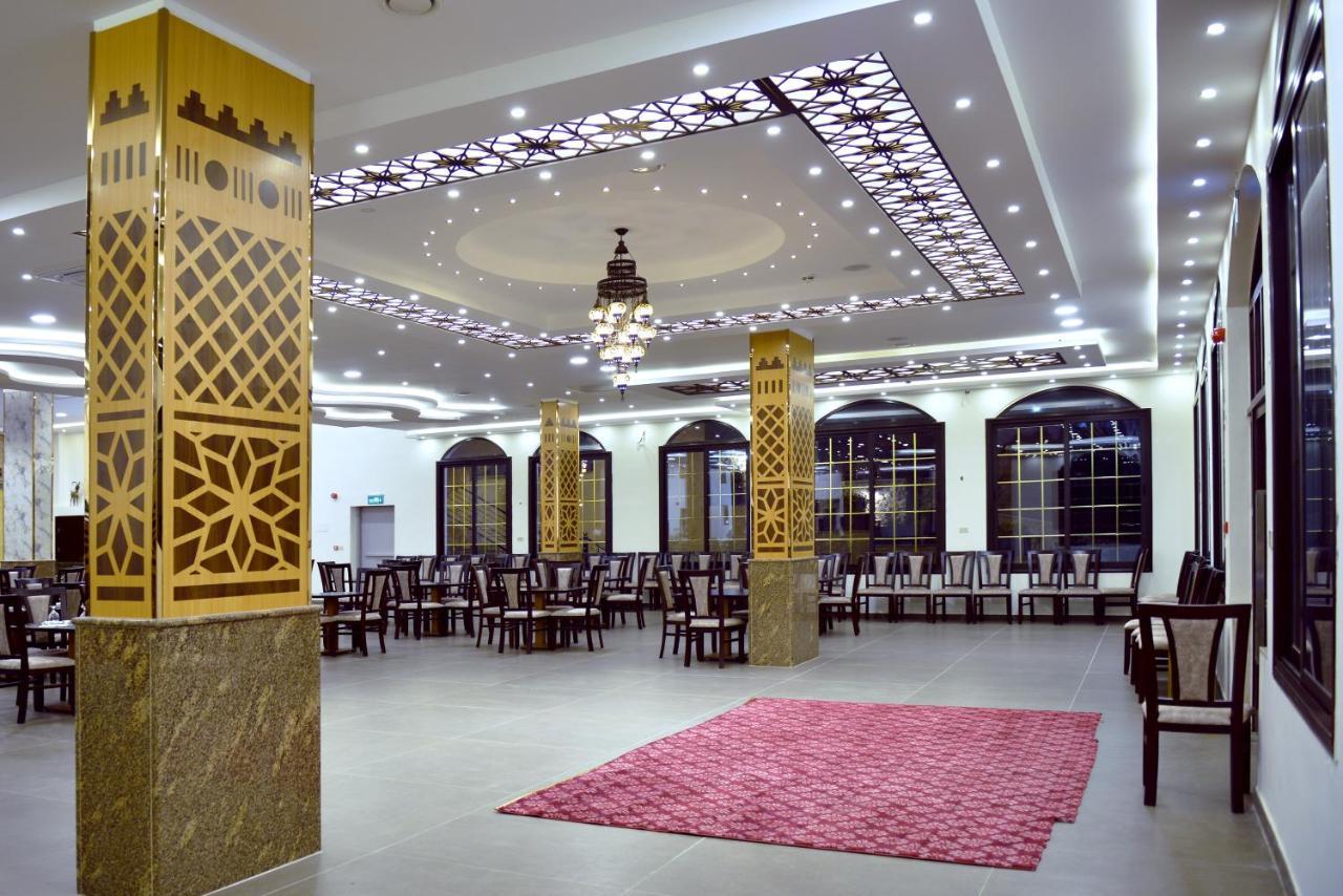 Petra Canyon Hotel Вади Муса Екстериор снимка