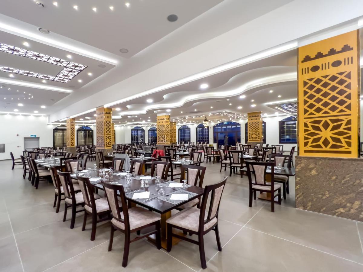 Petra Canyon Hotel Вади Муса Екстериор снимка