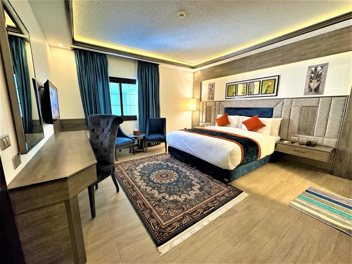 Petra Canyon Hotel Вади Муса Екстериор снимка