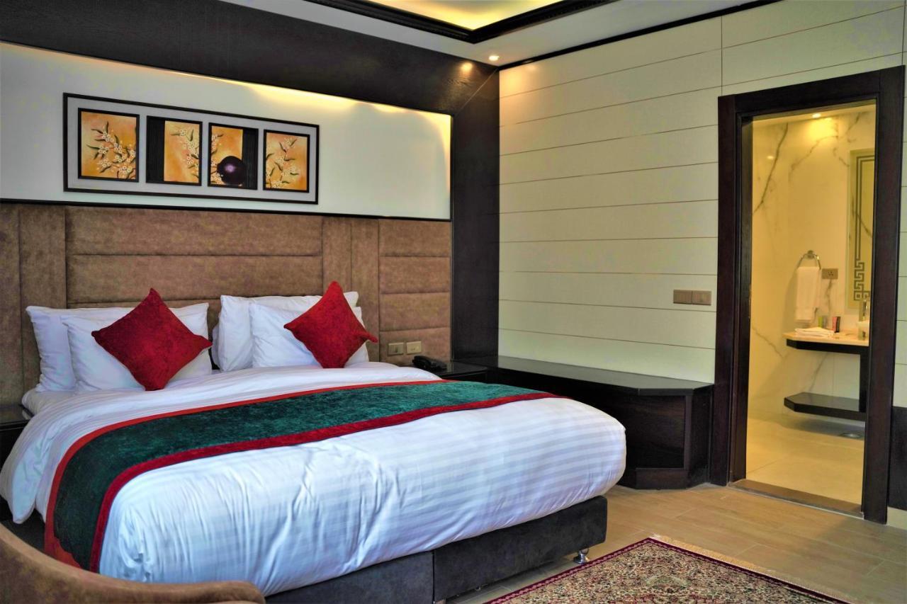 Petra Canyon Hotel Вади Муса Екстериор снимка