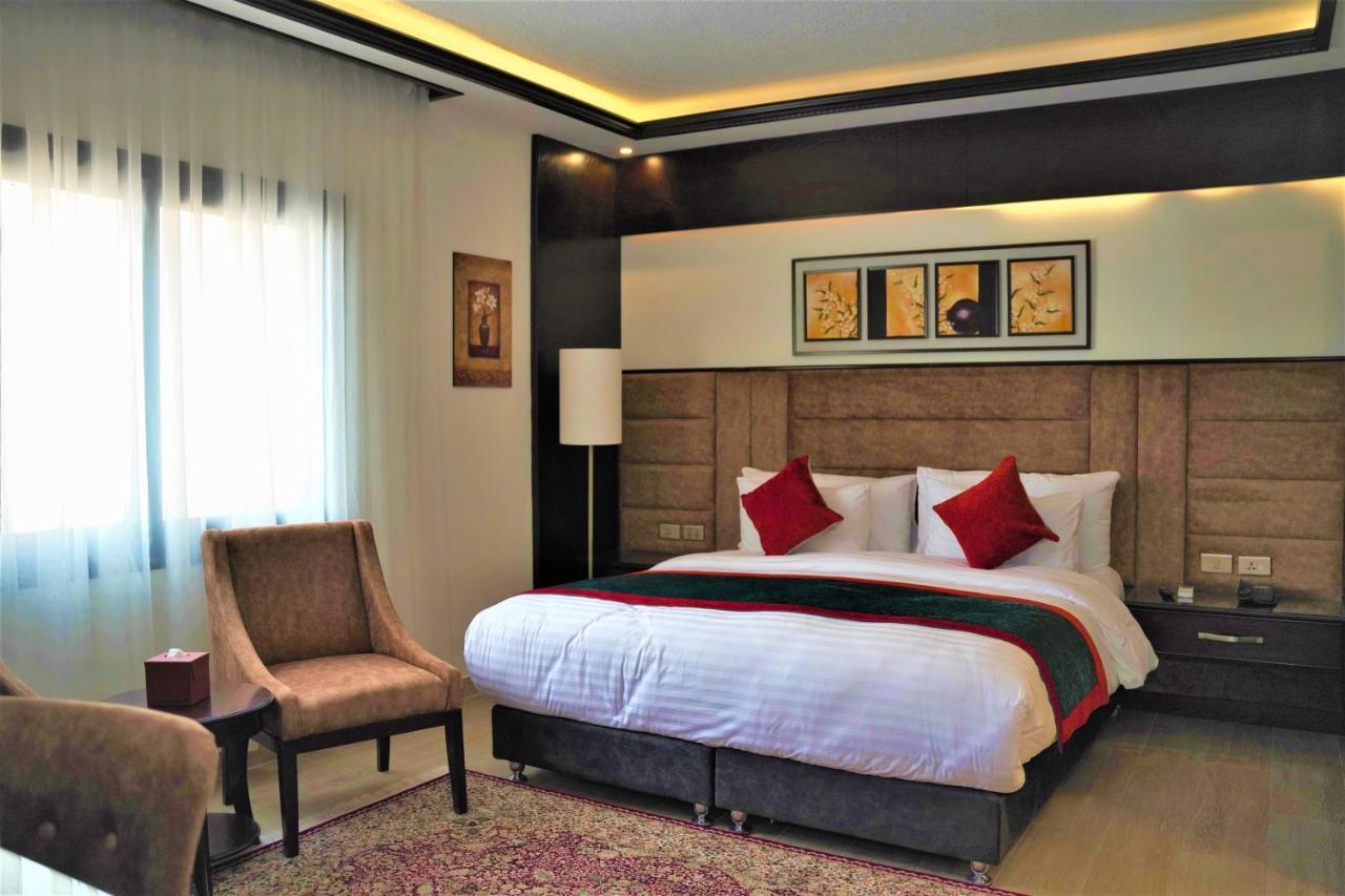 Petra Canyon Hotel Вади Муса Екстериор снимка