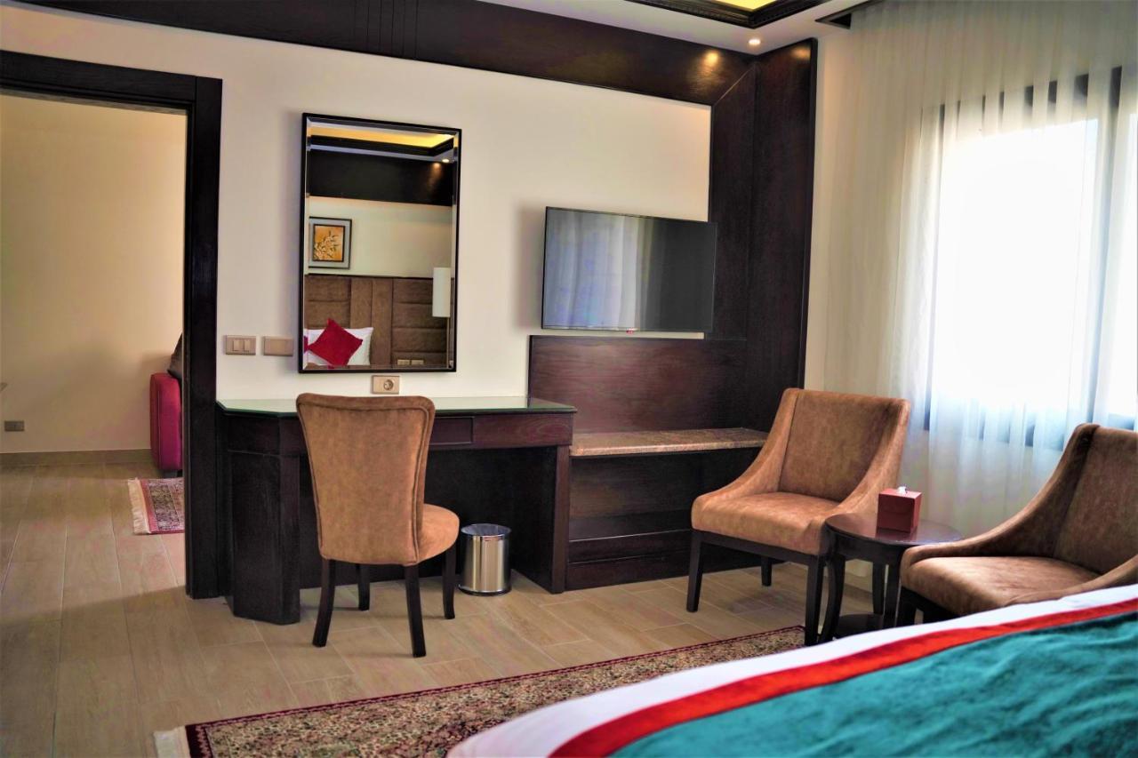 Petra Canyon Hotel Вади Муса Екстериор снимка