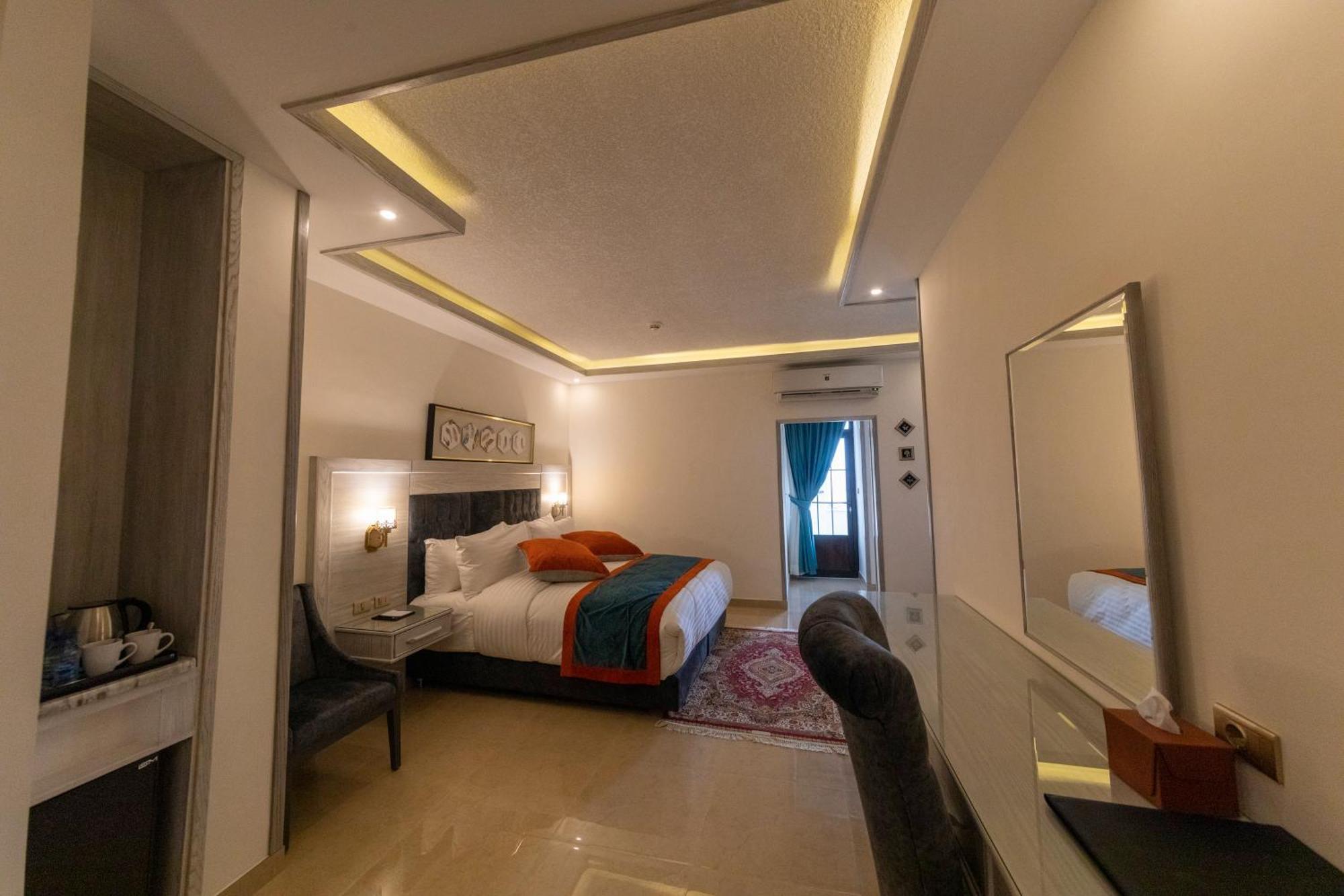 Petra Canyon Hotel Вади Муса Екстериор снимка